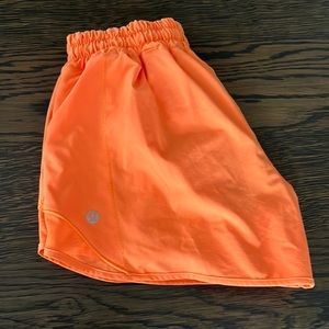 Lululemon orange hottie hot size 4 length 2.5